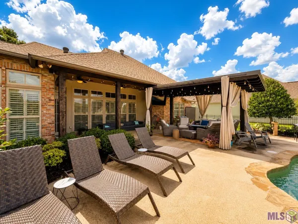 $750,000 | 25661 Wax Road, Denham Springs, LA 70726