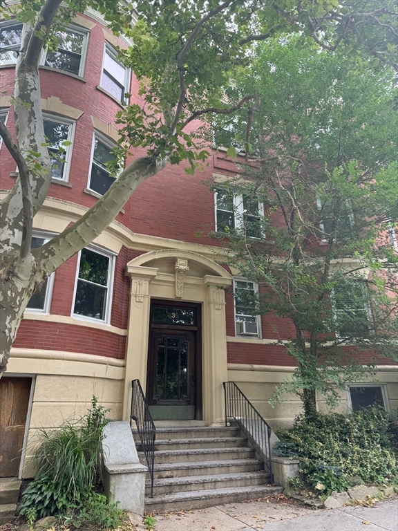 235 Rawson Road, Unit 5 Brookline, MA 02445 - Photo 10 of 28