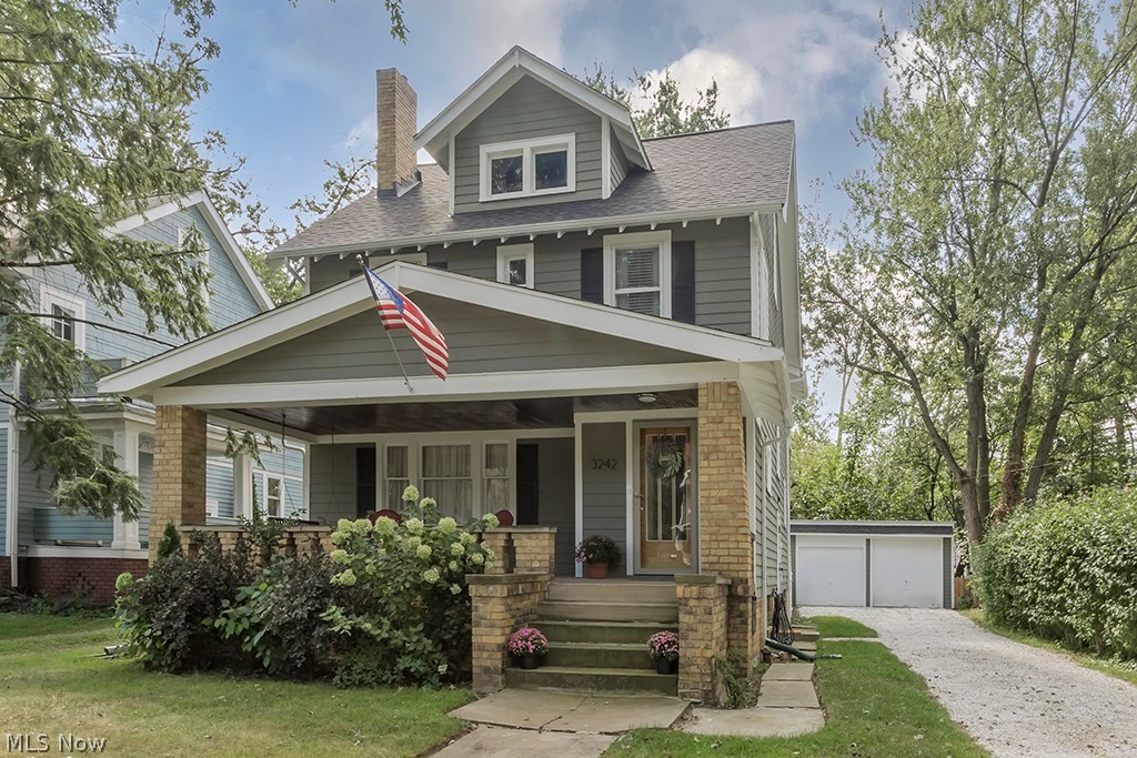 3242 Ormond Road Cleveland, OH 44118 - Photo 2 of 30 Gallery Image 2