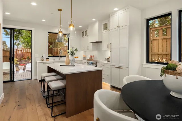 $1,399,950 | 10809 Northeast 60th Street, Kirkland, WA 98033