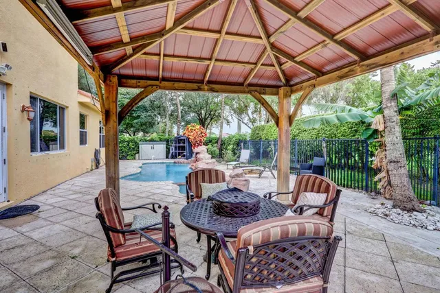 $760,000 | 748 Cresta Circle, West Palm Beach, FL 33413