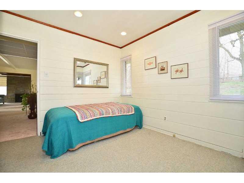 6635 Landview Road Pittsburgh, PA 15217 - Photo 12 of 17 Bedroom.