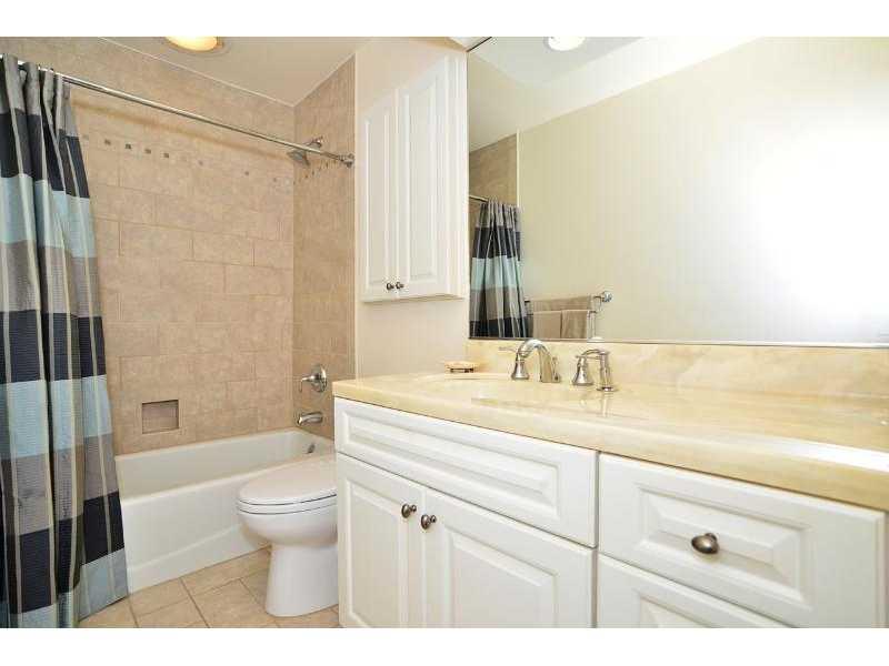 6635 Landview Road Pittsburgh, PA 15217 - Photo 15 of 17 Master Bedroom.