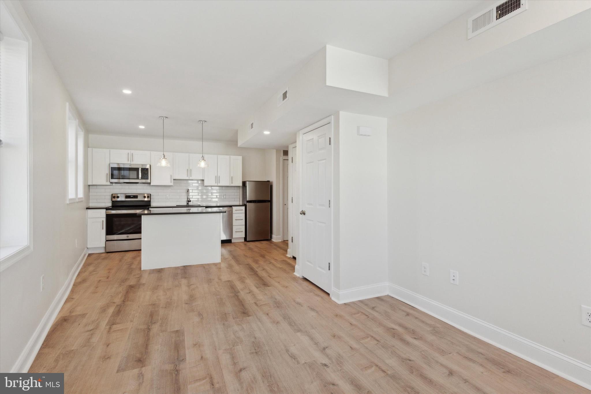 137 East Spring Avenue, Unit 2R Ardmore, PA 19003 - Photo 8 of 17