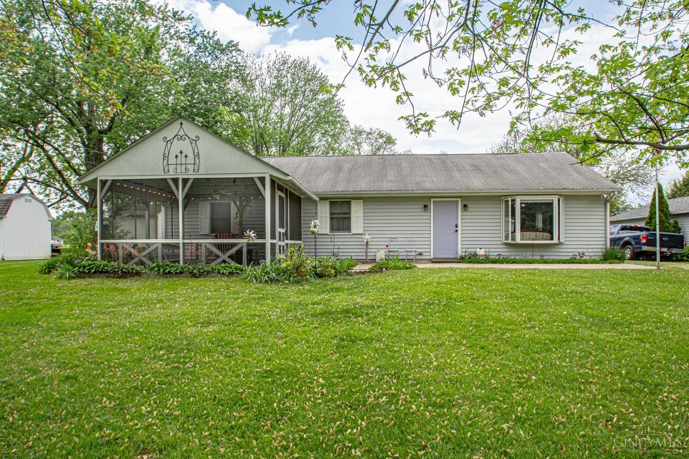 5585 Horseshoe Bend Road Hamilton, OH 45011 - Photo 1 of 32 Gallery Image 1