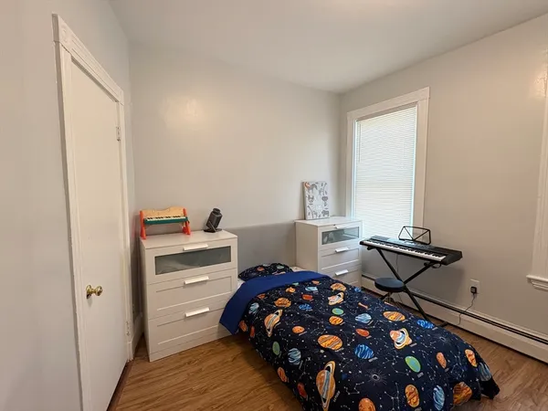 $4,200 | 137 Centre Street, Unit 1, Boston, MA 02119