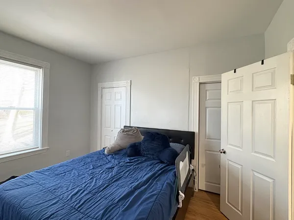 $4,200 | 137 Centre Street, Unit 1, Boston, MA 02119