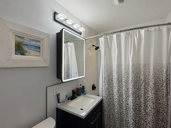 $4,200 | 137 Centre Street, Unit 1, Boston, MA 02119