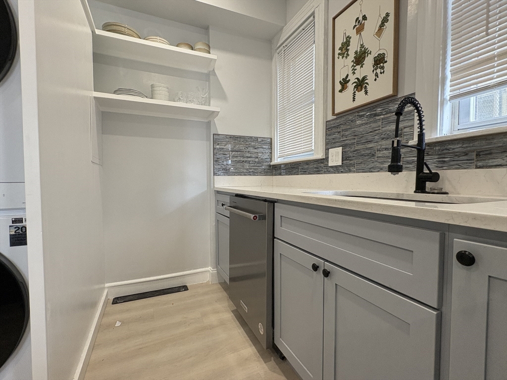 137 Centre Street, Unit 1 Boston, MA 02119 - Photo 8 of 13