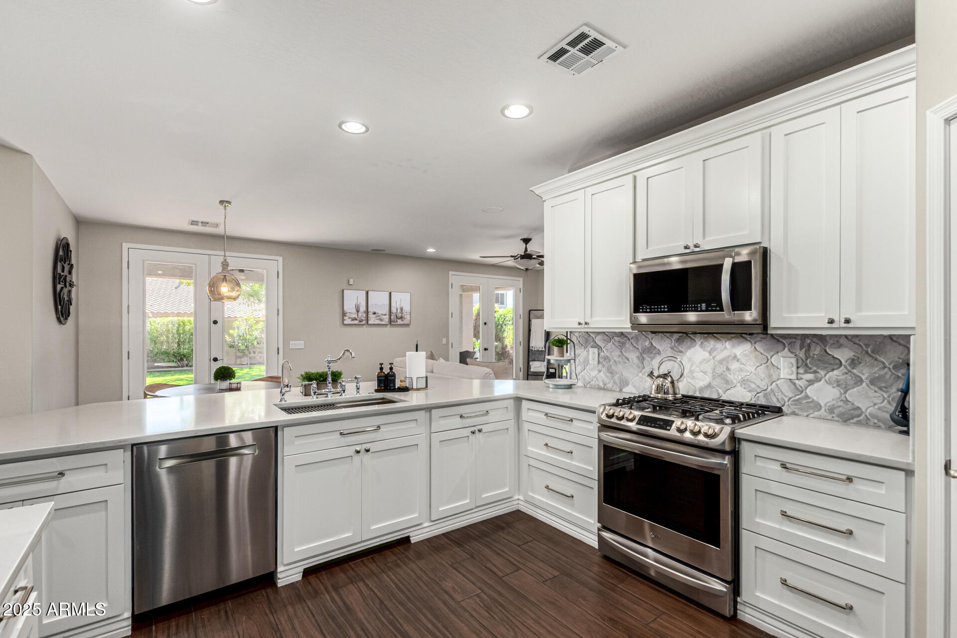 11411 East Sebring Circle Mesa, AZ 85212 - Photo 17 of 87 17 - Sebring