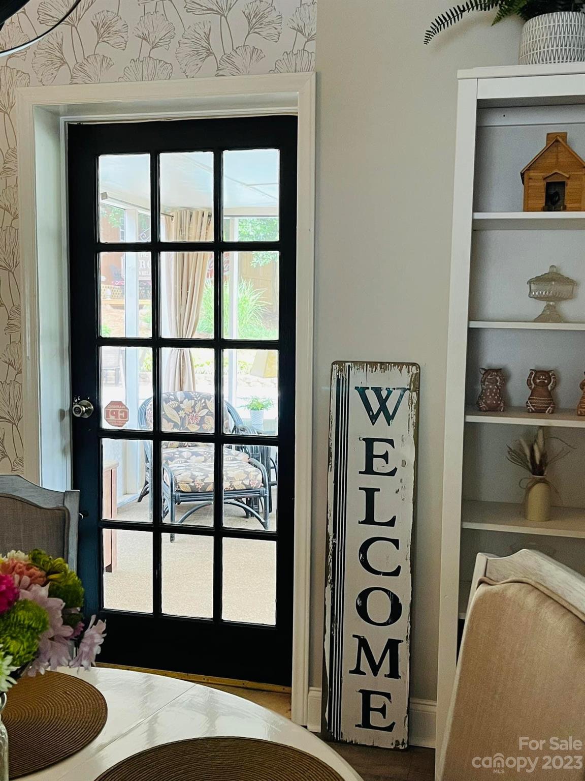 3001 Beaty Road Gastonia, NC 28056 - Photo 15 of 15 a view of a balcony and book shelf