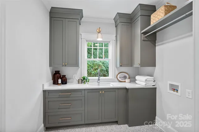 $2,690,000 | 709 North Main Street, Davidson, NC 28036