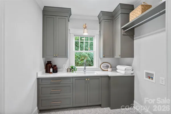 $2,250,000 | 709 North Main Street, Davidson, NC 28036