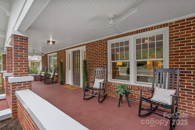 $2,690,000 | 709 North Main Street, Davidson, NC 28036