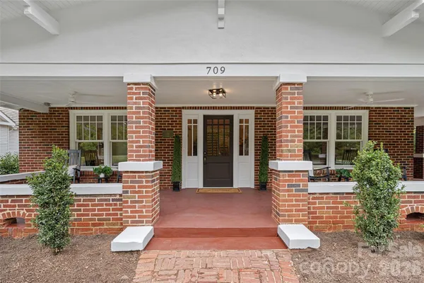 $2,250,000 | 709 North Main Street, Davidson, NC 28036