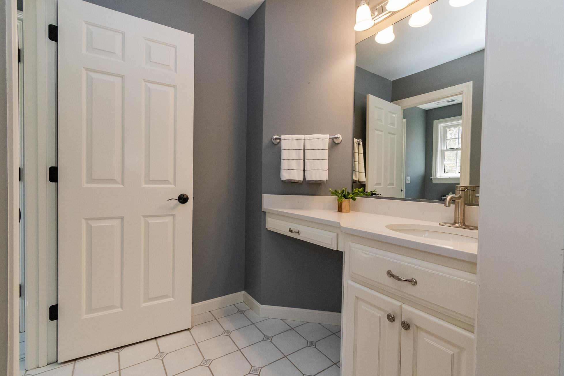 50 Newfane Road Bedford, NH 03110 - Photo 41 of 60