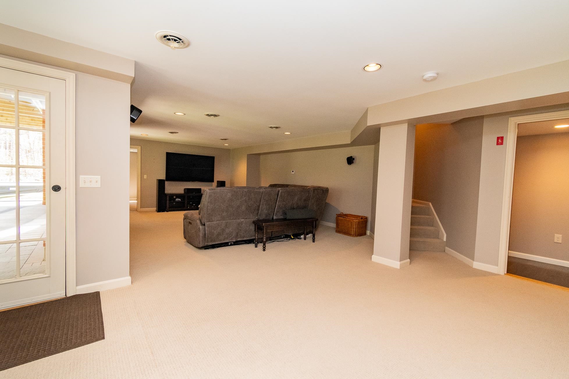 50 Newfane Road Bedford, NH 03110 - Photo 49 of 60