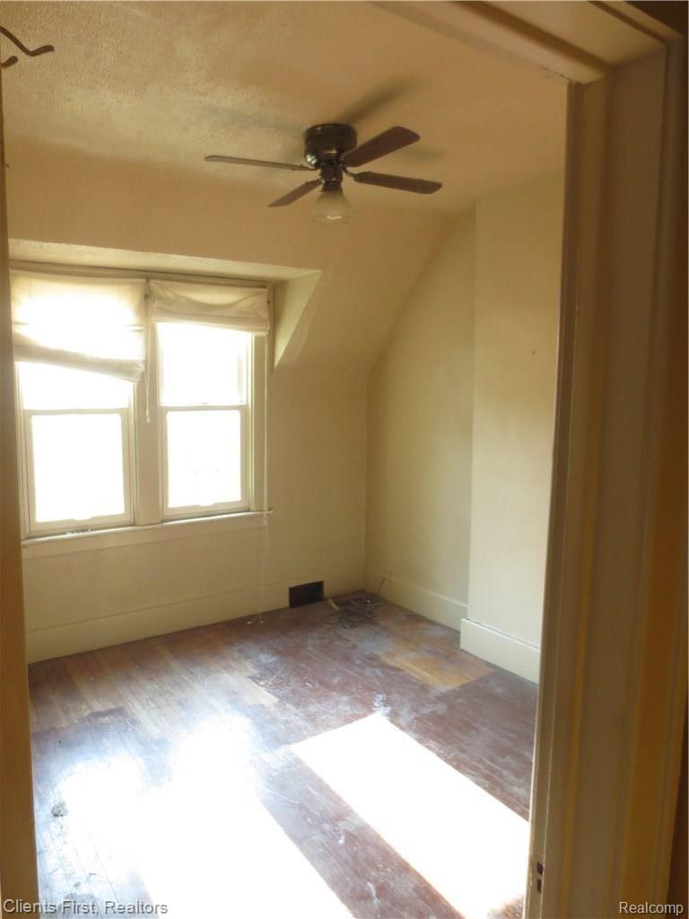 16184 Inverness Street Detroit, MI 48221 - Photo 11 of 15 IMG_2777.JPG