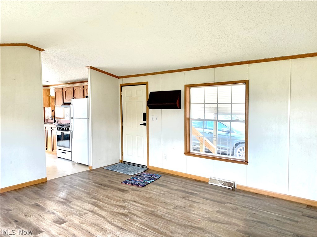 6201 East State Road Newcomerstown, OH 43832 - Photo 7 of 21 Gallery Image 7