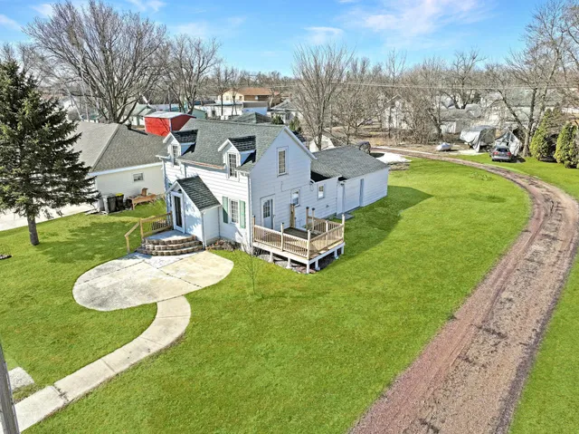 $109,000 | 854 Ash Avenue, Westbrook, MN 56183