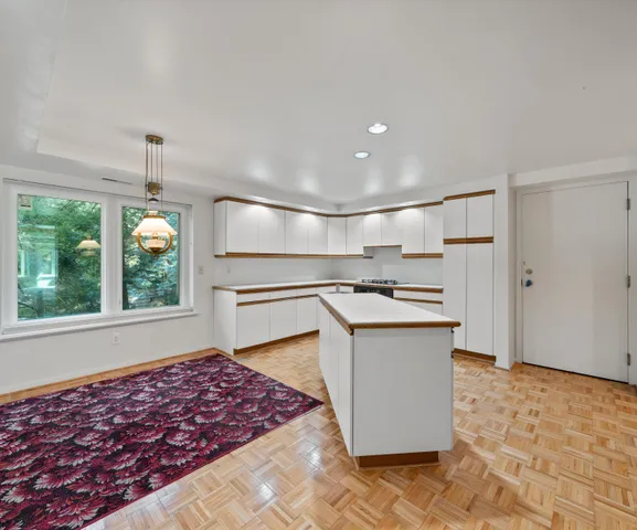 $625,000 | 3000 Glazier Way, Unit 210, Ann Arbor, MI 48105