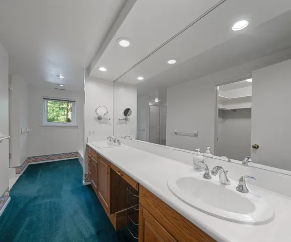 $625,000 | 3000 Glazier Way, Unit 210, Ann Arbor, MI 48105