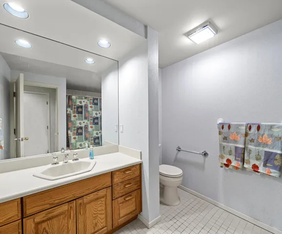 $625,000 | 3000 Glazier Way, Unit 210, Ann Arbor, MI 48105