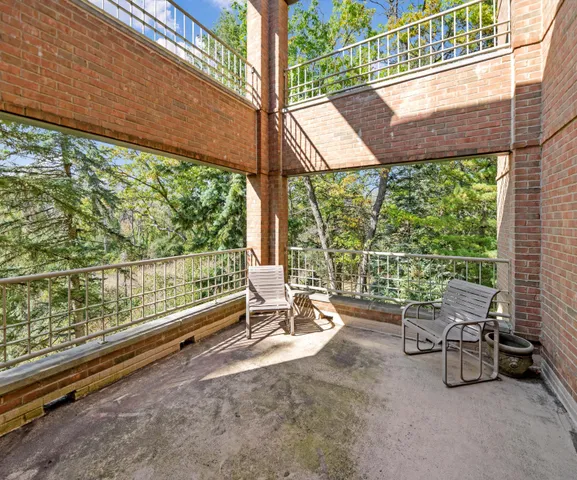 $625,000 | 3000 Glazier Way, Unit 210, Ann Arbor, MI 48105