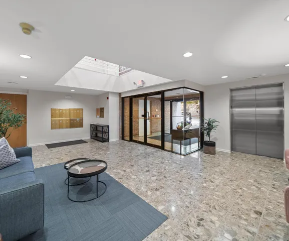 $625,000 | 3000 Glazier Way, Unit 210, Ann Arbor, MI 48105