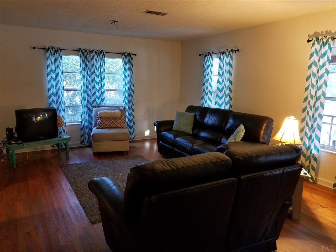 9520 North Loop Road Pensacola, FL 32507 - Photo 3 of 24 Gallery Image 3