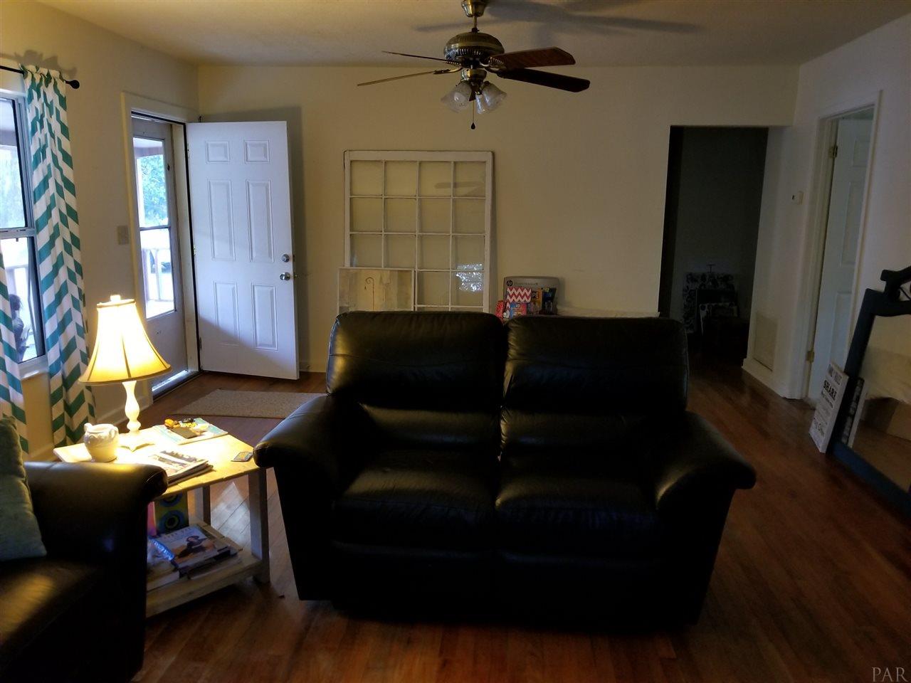 9520 North Loop Road Pensacola, FL 32507 - Photo 4 of 24 Gallery Image 4
