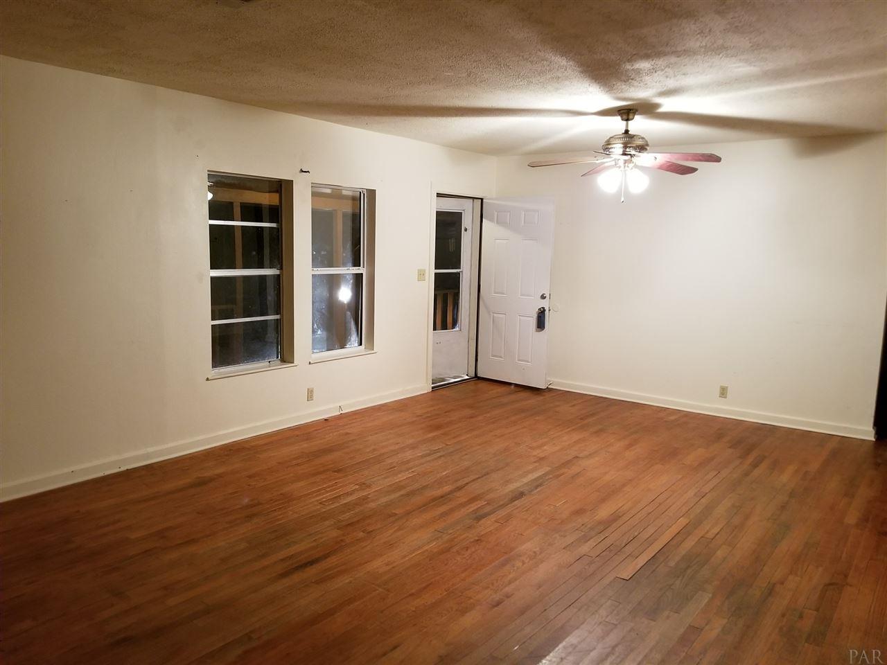 9520 North Loop Road Pensacola, FL 32507 - Photo 5 of 24 Gallery Image 5