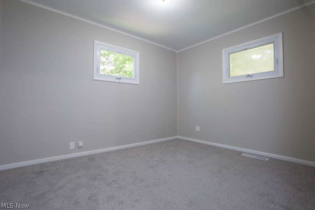 1104 Mayfield Ridge Road Cleveland, OH 44124 - Photo 13 of 35
