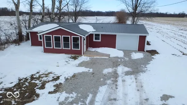 $229,900 | 6993 East County Road 1000 North, Roachdale, IN 46172