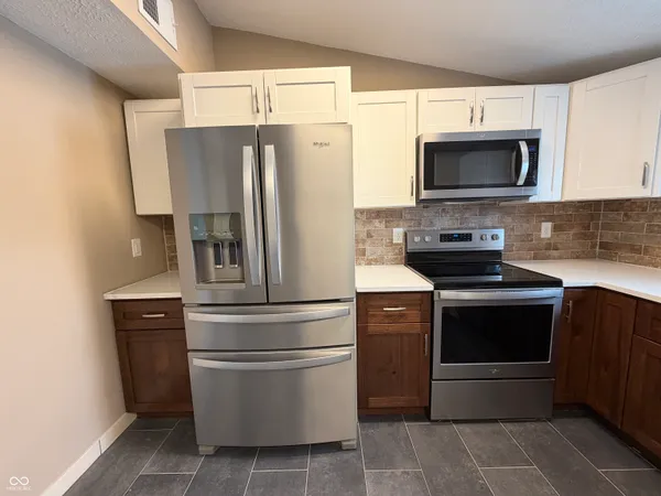 $229,900 | 6993 East County Road 1000 North, Roachdale, IN 46172