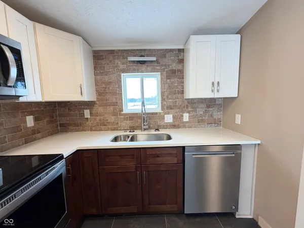$229,900 | 6993 East County Road 1000 North, Roachdale, IN 46172