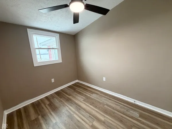 $229,900 | 6993 East County Road 1000 North, Roachdale, IN 46172