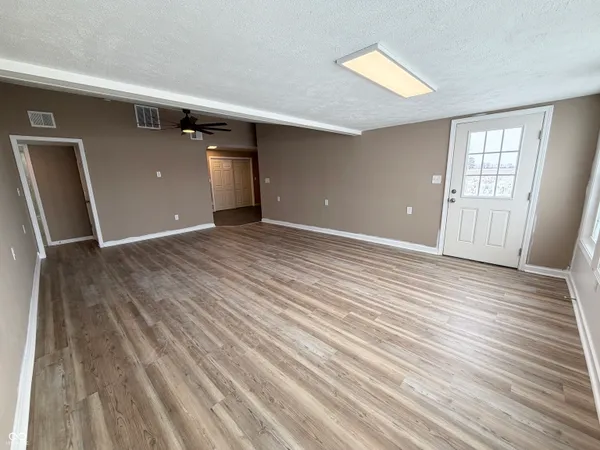 $229,900 | 6993 East County Road 1000 North, Roachdale, IN 46172