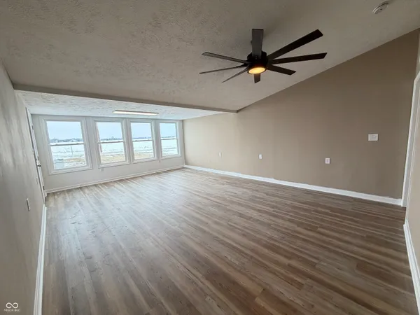 $229,900 | 6993 East County Road 1000 North, Roachdale, IN 46172