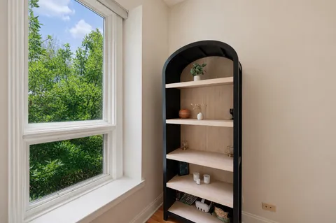 $815,000 | 1445 North Mohawk Street, Unit 2, Chicago, IL 60610