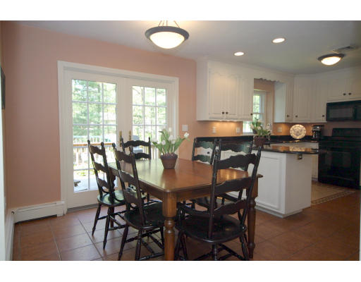 20 Wycliffe Road Walpole, MA 02032 - Photo 8 of 19
