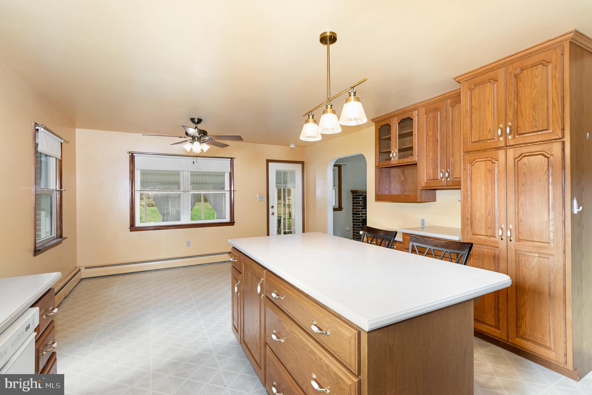 16 Timber Road Mechanicsburg, PA 17050 - Photo 6 of 27 Gallery Image 6
