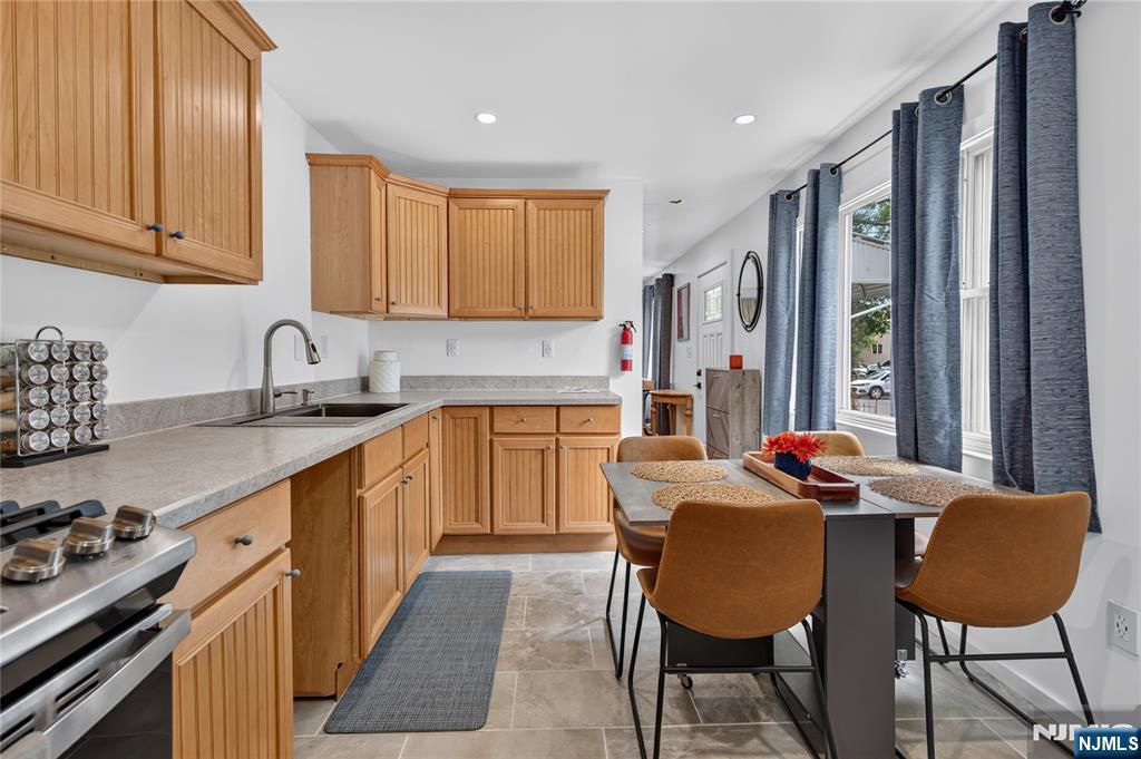 6 Elm Hill Road Clifton, NJ 07013 - Photo 8 of 38