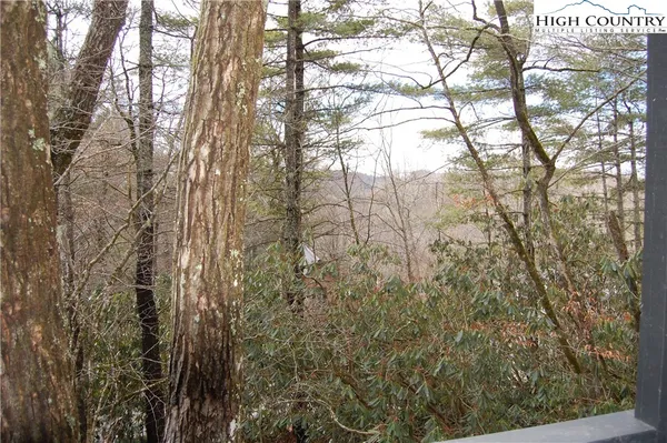 $375,000 | 202 Knoll Circle, Newland, NC 28657