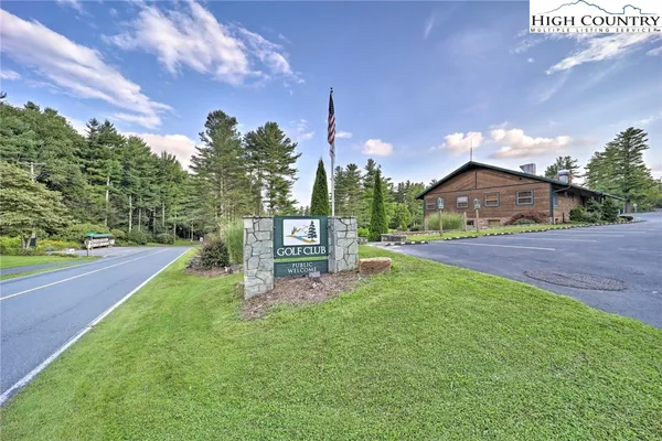 $375,000 | 202 Knoll Circle, Newland, NC 28657