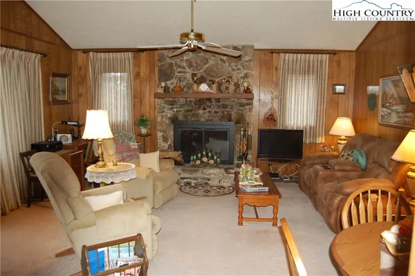 $375,000 | 202 Knoll Circle, Newland, NC 28657