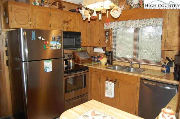 $375,000 | 202 Knoll Circle, Newland, NC 28657