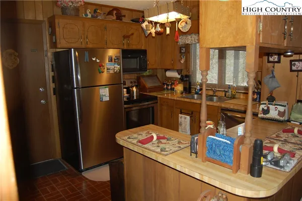 $375,000 | 202 Knoll Circle, Newland, NC 28657