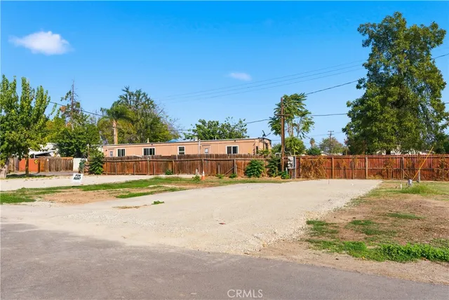 $625 | 501 Belmont Avenue, Unit 8, Bakersfield, CA 93308