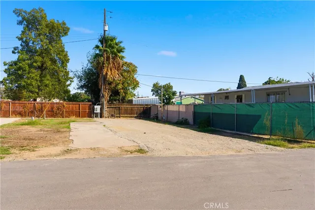$625 | 501 Belmont Avenue, Unit 8, Bakersfield, CA 93308